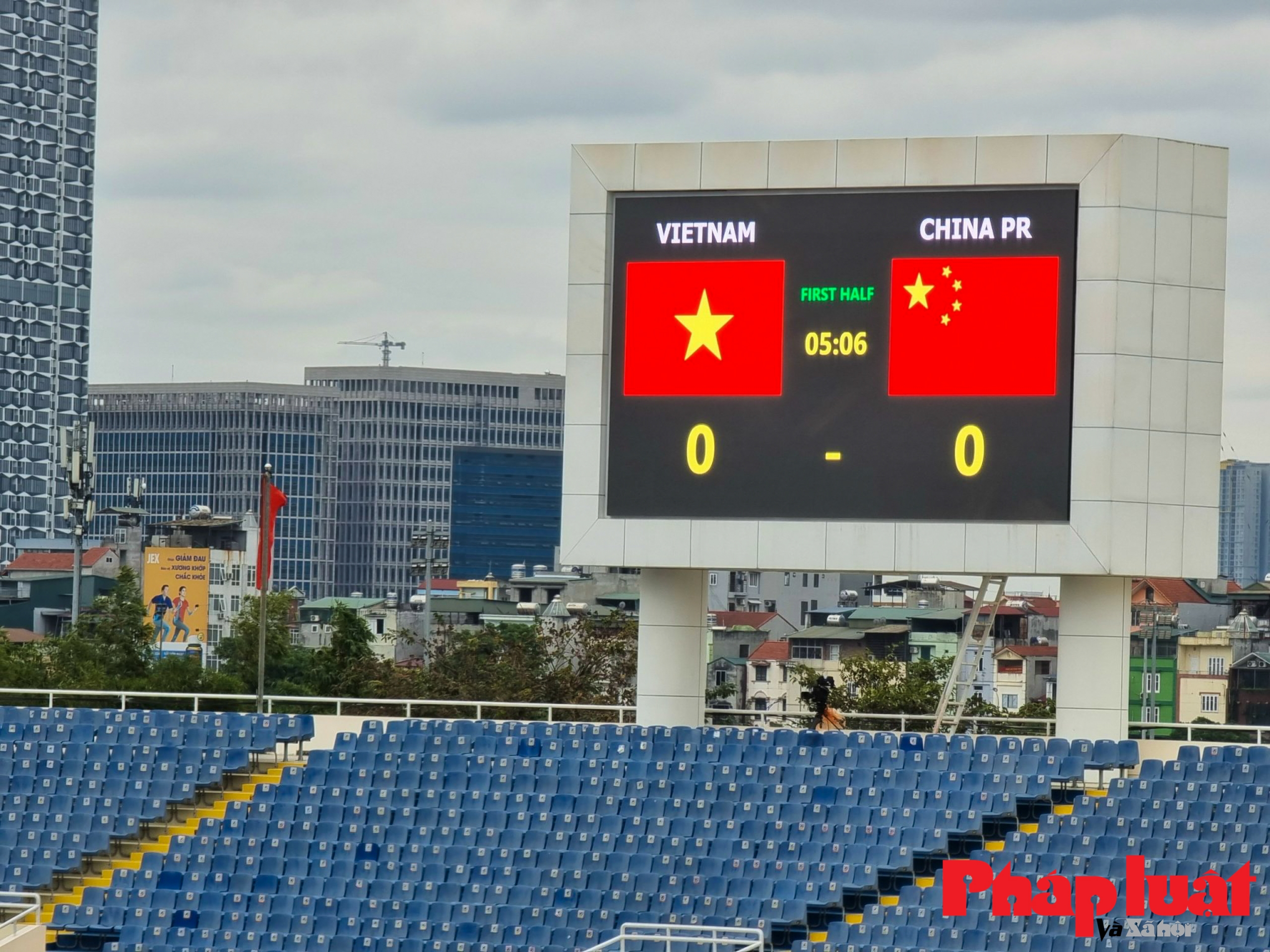 Sân Mỹ Đình hoàn thiện công tác chuẩn bị trận tái đấu Trung Quốc