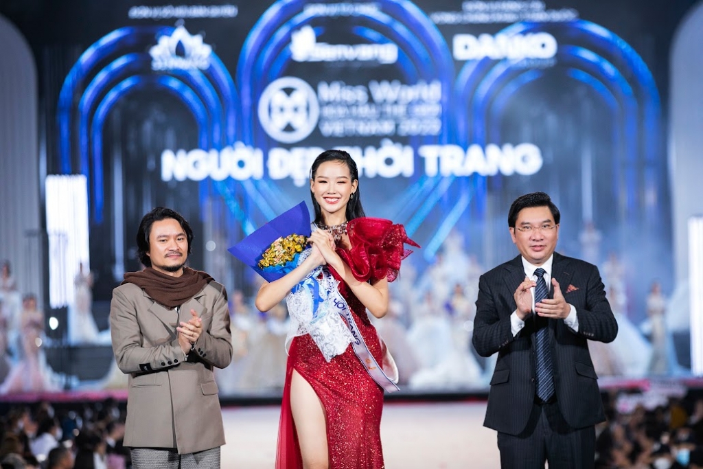 Lộ diện thí sinh đầu tiên lọt chung kết Miss Word Việt Nam 2022