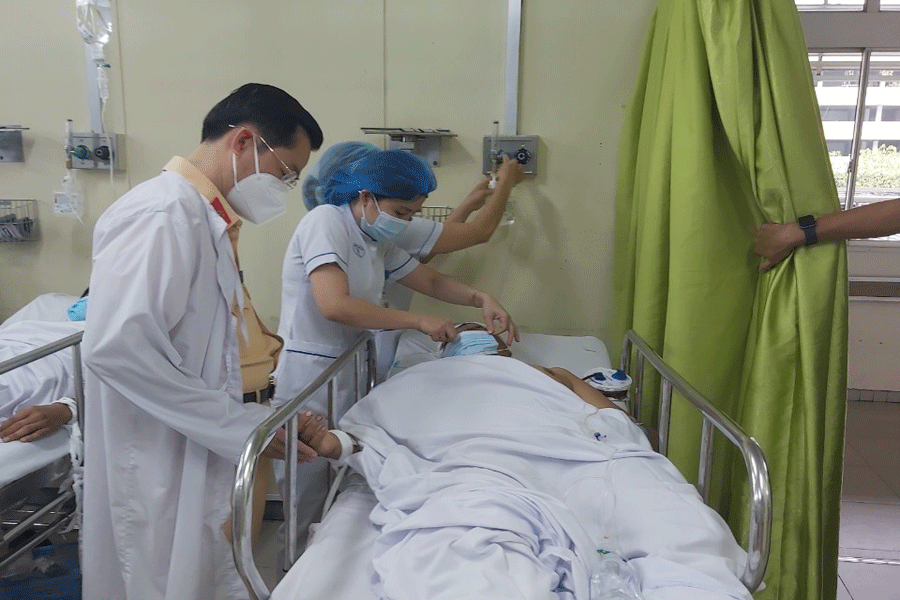 Thiếu tá Nghĩa đang được điều trị ở BV Chợ Rẫy Thiếu tá Nghĩa đang được điều trị ở BV Chợ Rẫy