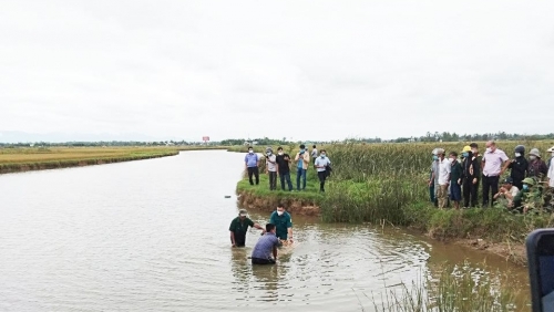 Thông tin bất ngờ vụ thi thể bị trói chân và tay trôi trên sông: Nạn nhân từng tự tử nhiều lần