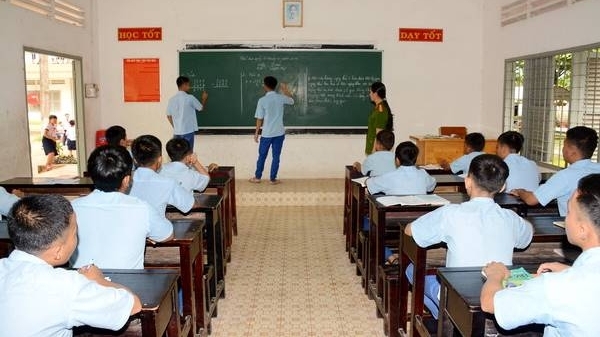 Điều kiện giảm thời hạn chấp hành quyết định đưa vào trường giáo dưỡng