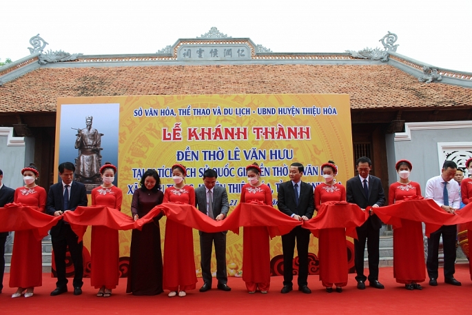 Lãnh đạo tỉnh Thanh Hóa cắt băng khánh thành nhà thờ nhà sử học Lê Văn Hưu