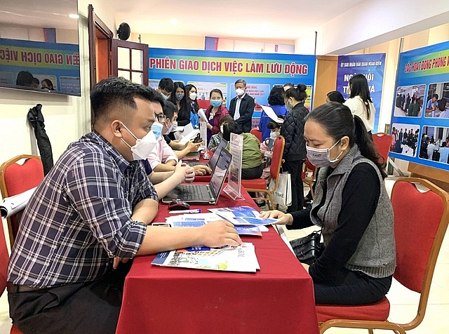 Thị trường lao động ở Hà Nội dần phục hồi tích cực sau khi bị ảnh hưởng bởi dịch COVID-19.