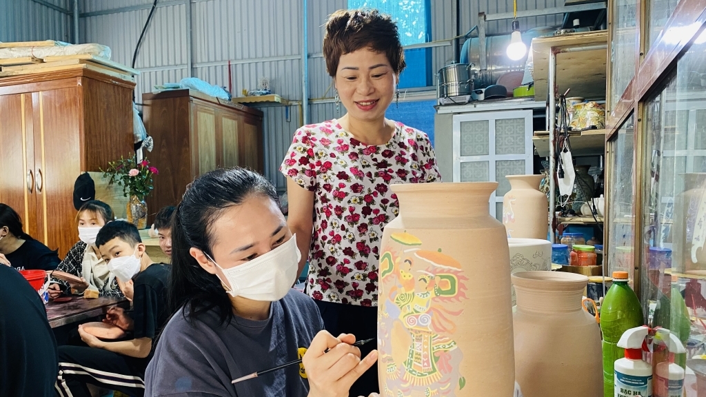 Nghệ nhân Trần Lưu: Người “giữ lửa” của làng gốm Bát Tràng