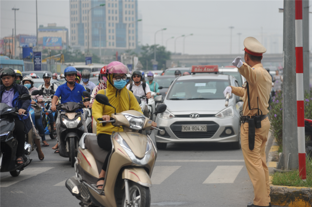 Khuyến cáo người dân chấp hành nghiêm quy định của pháp luật về trật tự, an toàn giao thông trong kỳ nghỉ lễ