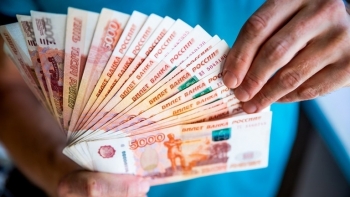 Đồng rúp Nga tăng lên mức cao kỷ lục