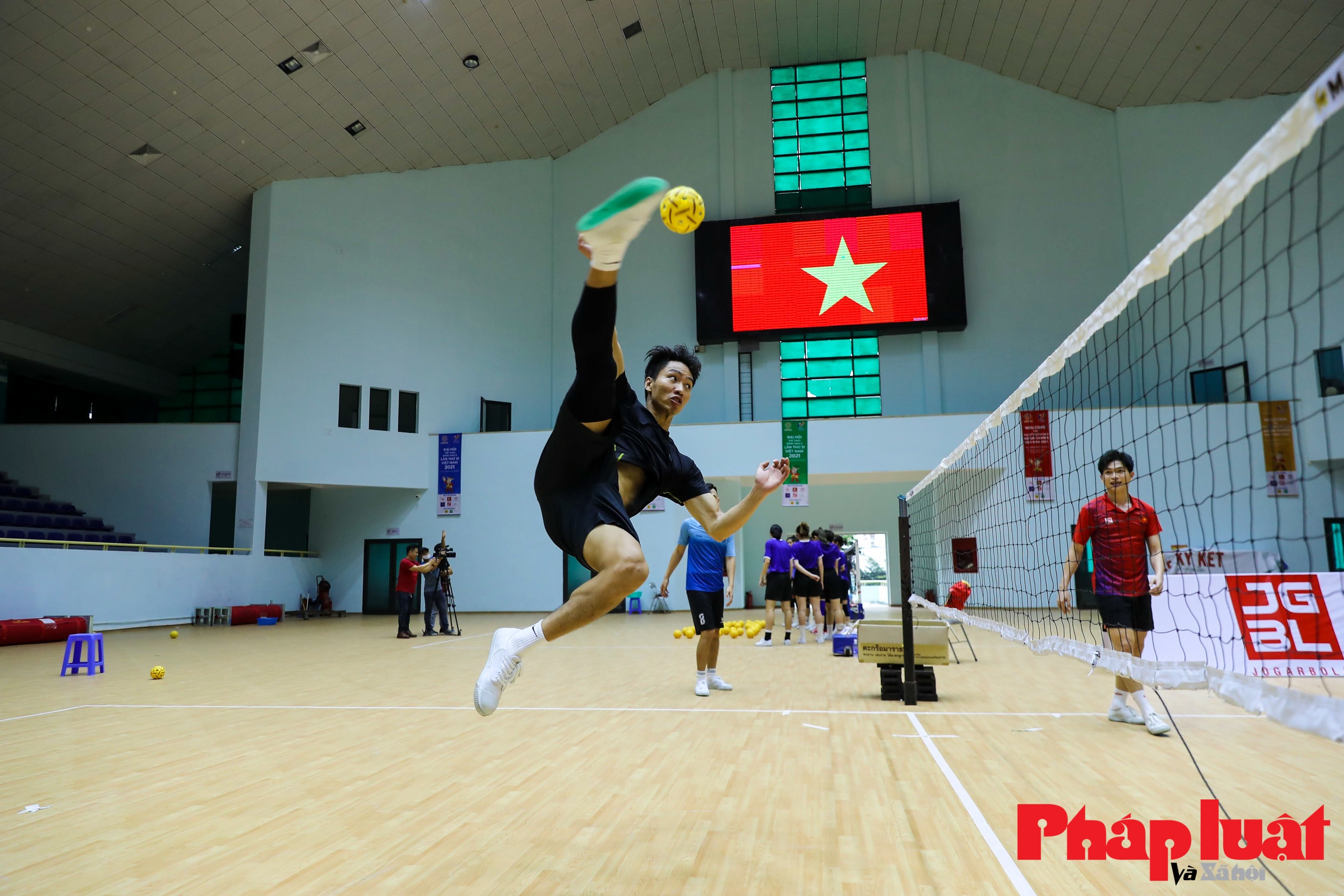 Cầu mây Việt Nam luyện tập xuyên lễ cho hy vọng vàng SEA Games 31
