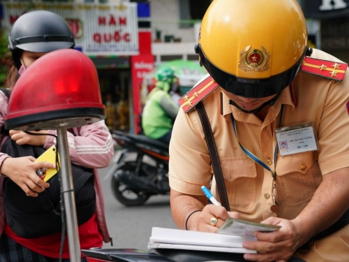 Bài cuối: Bảo vệ quyền con người của người tham gia giao thông