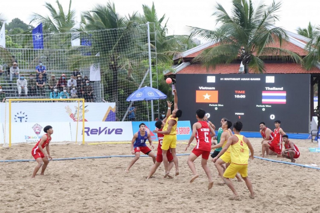 Đánh bại Thái Lan, bóng ném bãi biển Việt Nam chạm một tay đến tấm huy chương Vàng