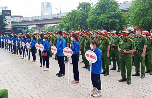 Quận Thanh Xuân ra quân xử lý vi phạm TTATGT phục vụ SEA Games 31