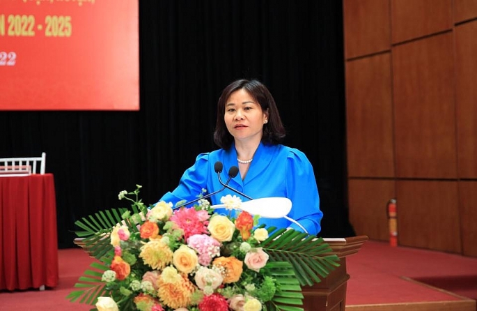 Phó Bí thư Thường trực Thành uỷ Hà Nội Nguyễn Thị Tuyến phát biểu chỉ đạo tại lễ ký kết
