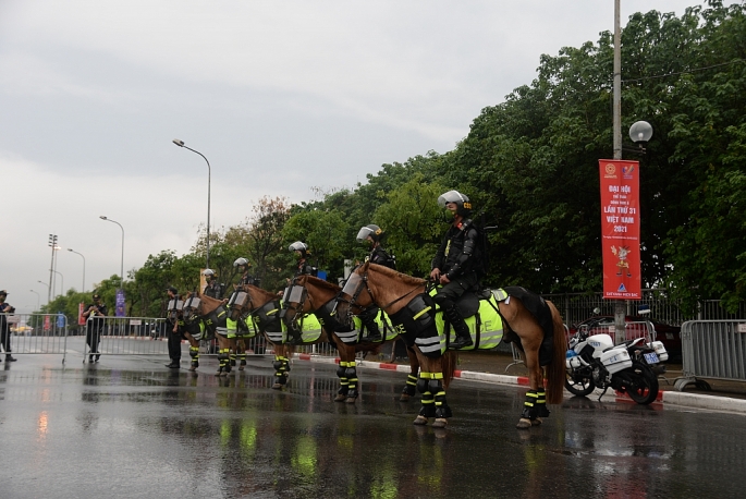 An ninh thắt chặt trước Lễ khai mạc SEA Games 31, đội kỵ binh xuất hiện ở Mỹ Đình