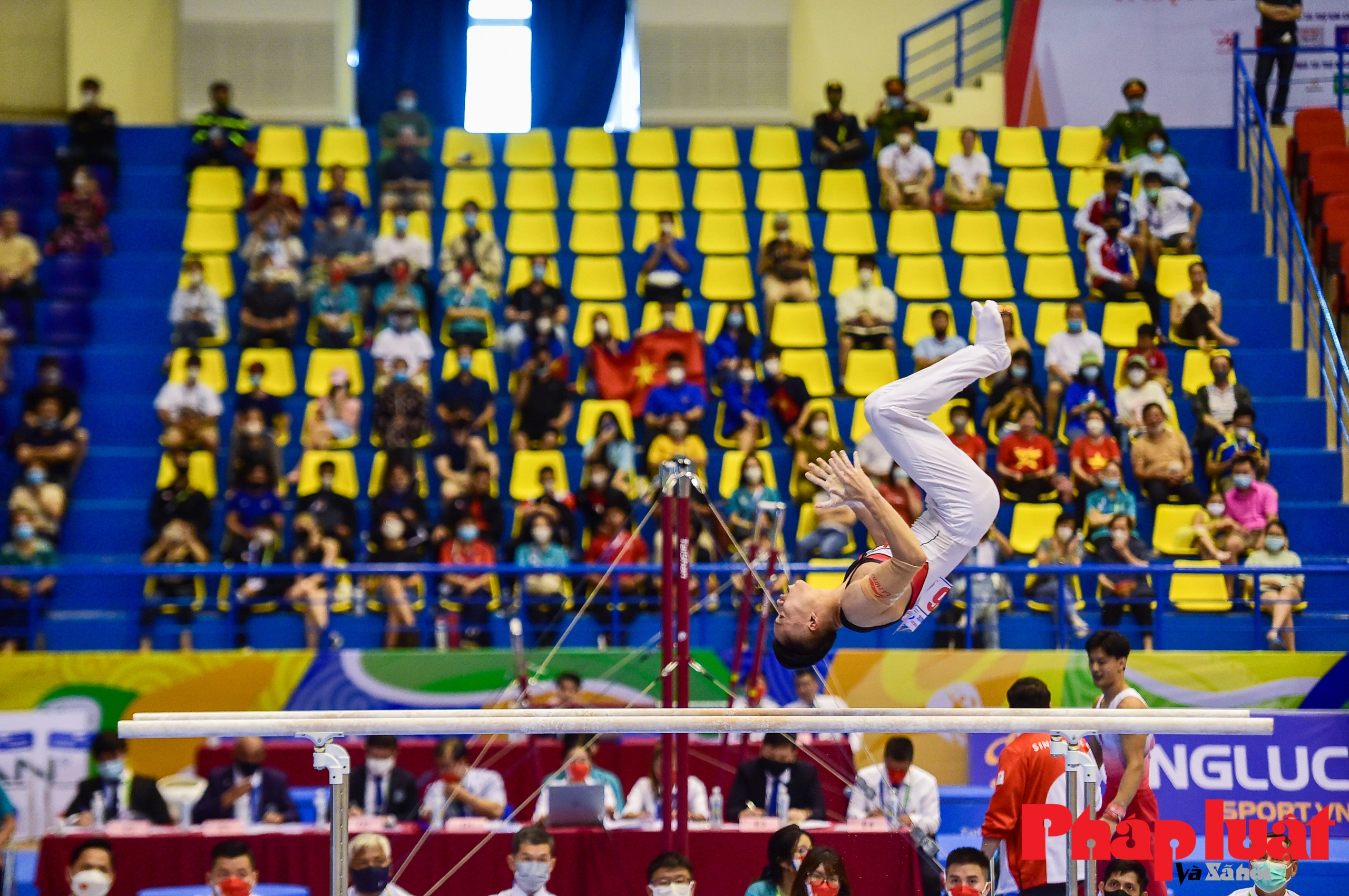 Ảnh: Thể dục dụng cụ Việt Nam vượt Philippines giành huy chương vàng sít sao