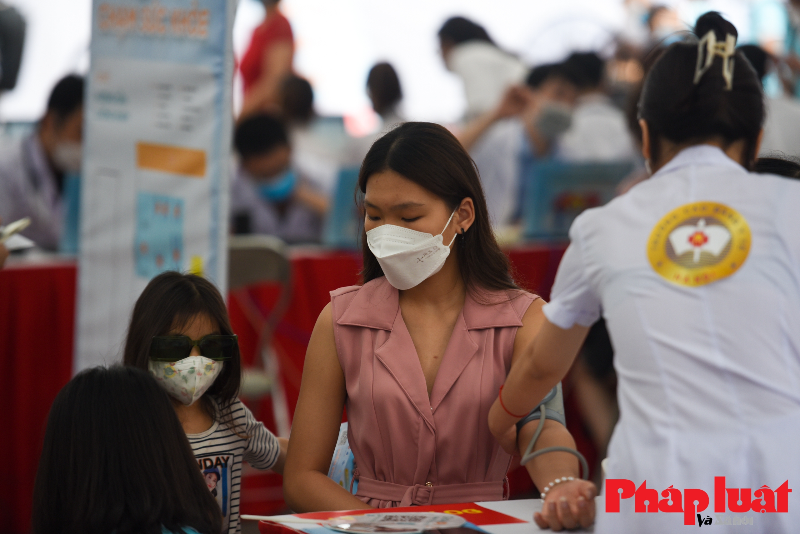 Hà Nội tổ chức khám sức khoẻ miễn phí cho hơn 3000 tình nguyện viên SEA Games 31