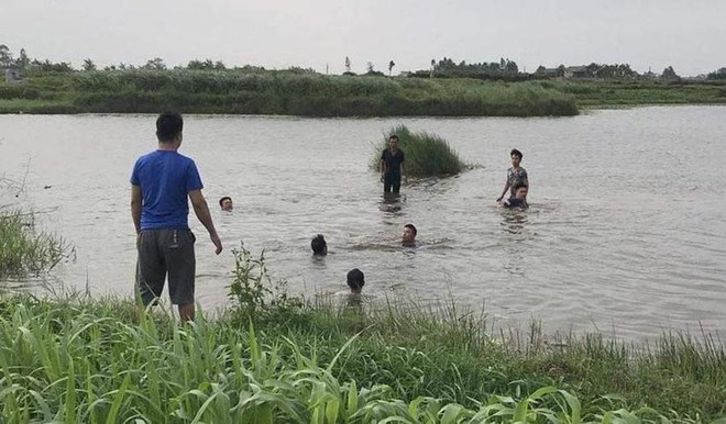 Ra đập nước tắm, 3 học sinh tiểu học ở Ba Vì đuối nước tử vong