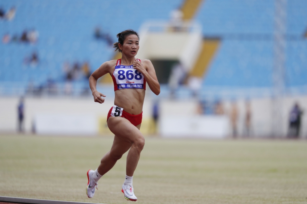"Nữ hoàng tốc độ" Nguyễn Thị Oanh xuất sắc giành 3 huy chương Vàng, phá kỷ lục SEA Games 31