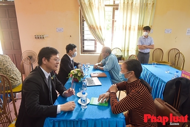 -	Hưởng ứng ngày Pháp luật Việt Nam, Đoàn luật sư TP Hà Nội trợ giúp pháp lý miễn phí cho người dân ở huyện Thường Tín