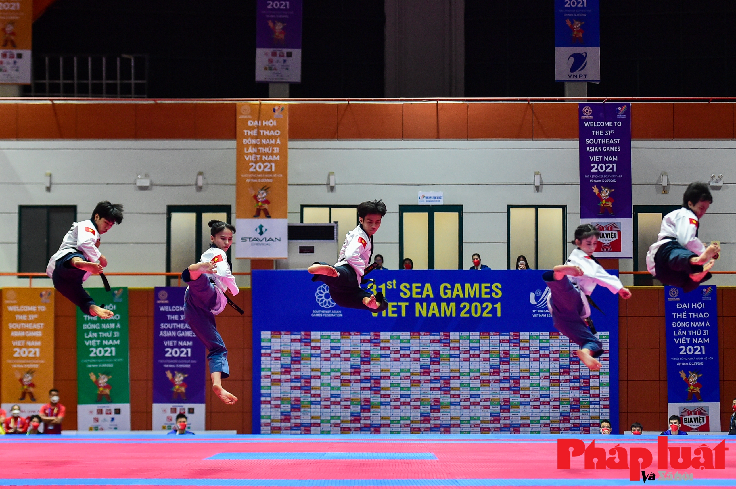 Võ sĩ Hà Nội cùng đồng đội “ẵm” 4 Huy chương Vàng Taekwondo biểu diễn
