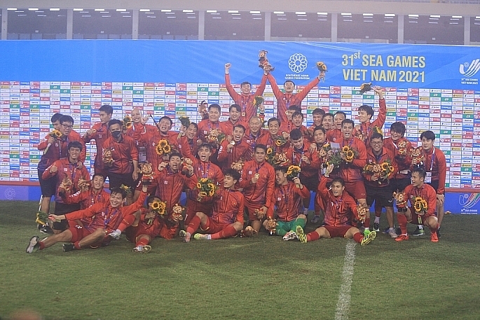 Tấm Huy chương Vàng môn bóng đá nam đầu tiên tại SEA Games trên sân nhà