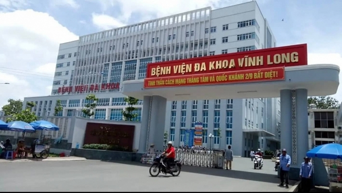 Ông Đoàn Văn Hùng, Giám đốc Bệnh viện Đa khoa tỉnh Vĩnh Long bị bắt giam