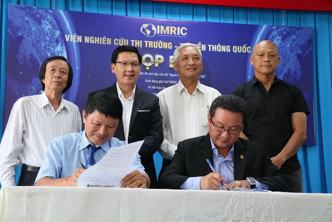  Viện IMRIC ký kết hợp tác chiến lược với Hội Nhiếp ảnh TP.HCM