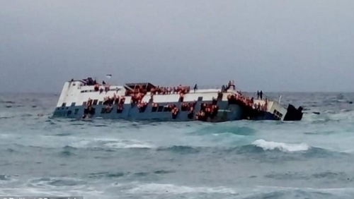 Chìm phà ngoài khơi Indonesia, 26 người mất tích
