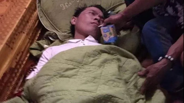Sau 24 ngày mất liên lạc với gia đình, người thân, anh Minh đã trở về nhà trong tình trạng cơ thể yếu ớt