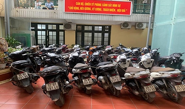 Hà Nội: Triệt phá băng nhóm trộm cắp, tiêu thụ xe máy, cho vay lãi nặng