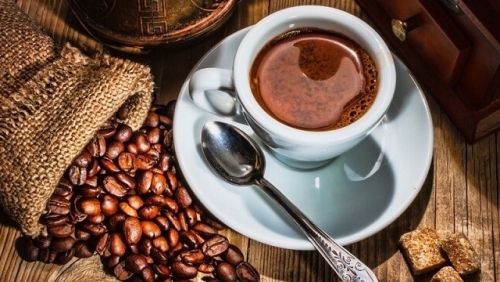 Sĩ tử lạm dụng cà phê có thể gặp phải hệ luỵ kéo dài