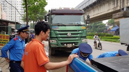 Hà Nội: Gần  2.700 ô tô kinh doanh vận tải bị thu hồi phù hiệu, biển hiệu
