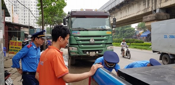 Hà Nội: Gần  2.700 ô tô kinh doanh vận tải bị thu hồi phù hiệu, biển hiệu