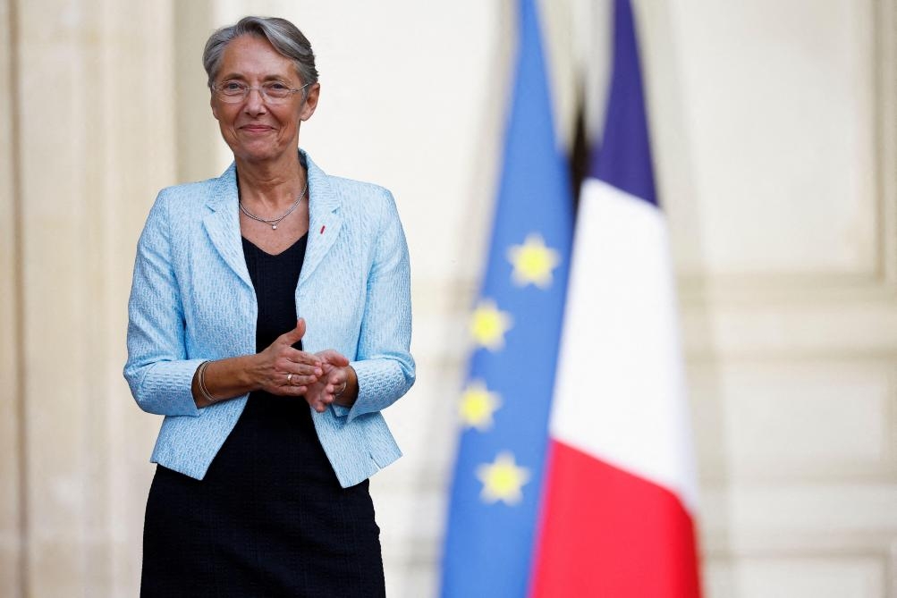 Vừa nhậm chức chưa lâu, Thủ tướng Pháp bất ngờ nộp đơn từ chức