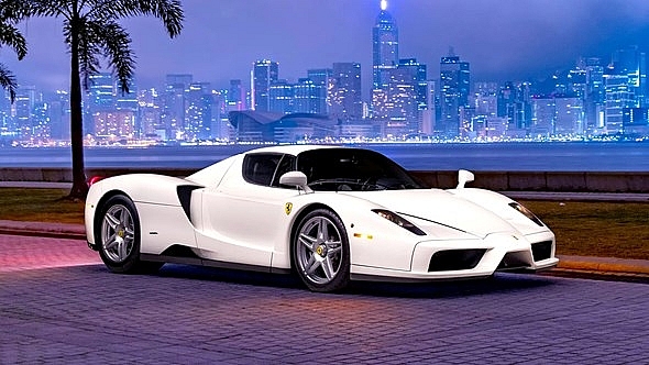 Ấn tượng với Ferrari Enzo màu trắng độc nhất vô nhị