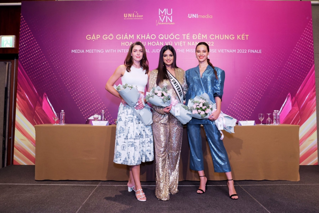 Vai trò quyền lực của dàn giám khảo khách mời quốc tế tại "Hoa hậu Hoàn vũ Việt Nam 2022"
