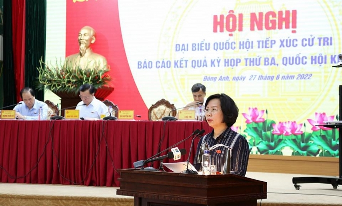 Đại biểu Quốc hội Bùi Huyền Mai (Trưởng ban Tuyên giáo Thành uỷ Hà Nội) báo cáo kết quả Kỳ họp thứ 3, Quốc hội khoá XV