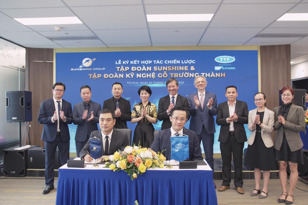 Sunshine Group ký kết hợp tác chiến lược với Tập đoàn Kỹ nghệ Gỗ Trường Thành