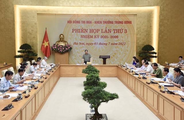 Thủ tướng chủ trì Phiên họp thứ 3 Hội đồng Thi đua- Khen thưởng Trung ương. Ảnh: VGP