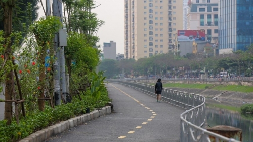 Hà Nội: Đề xuất tạm dừng khai thác tuyến đường đi bộ ven sông Tô Lịch