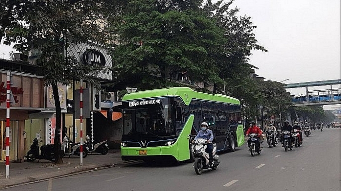 Buýt điện đã và đang góp phần phát triển giao thông xanh
