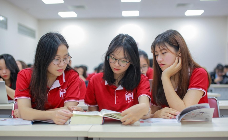 ĐH Quốc gia Hà Nội tặng học bổng hỗ trợ sinh hoạt phí cho sinh viên 20 triệu đồng/năm