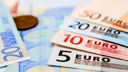 Châu Âu gặp khủng hoảng, đồng Euro rơi xuống mức kỷ lục
