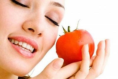 Răng trắng nhờ dùng cà chua đúng cách