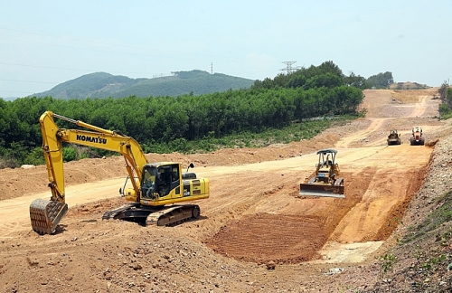 Bão giá trên công trường cao tốc Bắc - Nam: Cần ngay giải pháp “trợ sức” cho nhà thầu