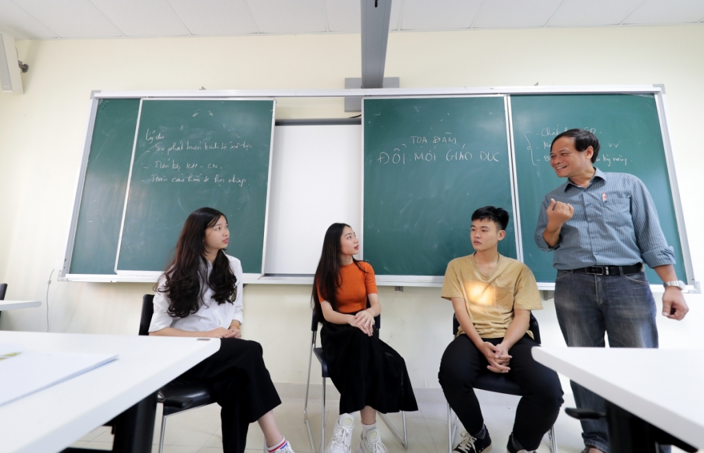 Đại học Quốc gia Hà Nội dạy theo khung năng lực mới như thế nào?