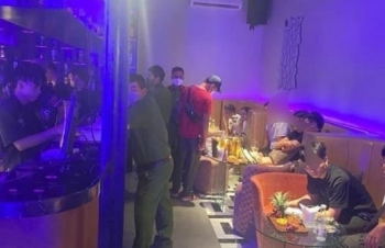 Phát hiện 900 quả “bóng cười” khi đột kích bar Dubai Cocktail Lounge và Beer Clup BeeGin