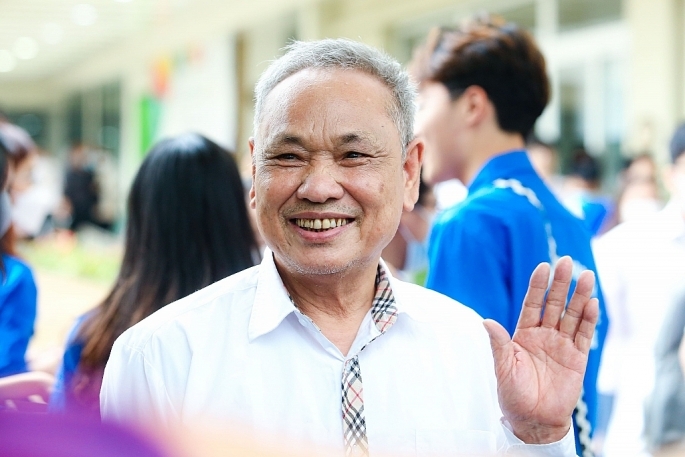 Cụ ông 82 tuổi ở Hà Nội đã đỗ tốt nghiệp THPT
