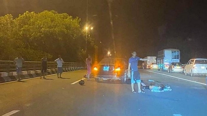 Thương tâm thanh niên trẻ tử vong khi va chạm với ô tô trên đại lộ Thăng Long