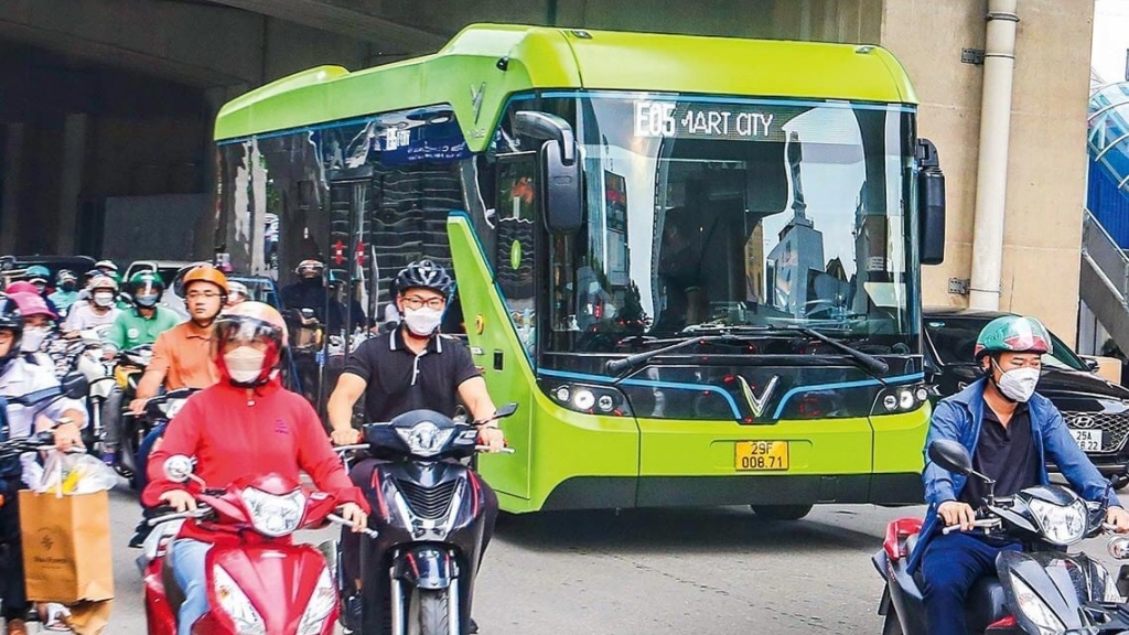 Xe buýt điện: Làn gió mới trong vận tải công cộng
