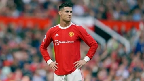 CR7 vùng vẫy tìm mọi cách thoát khỏi Man Utd