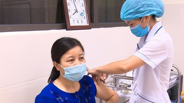 Các quận, huyện tại Hà Nội đẩy nhanh tiến độ tiêm vắc-xin Covid-19
